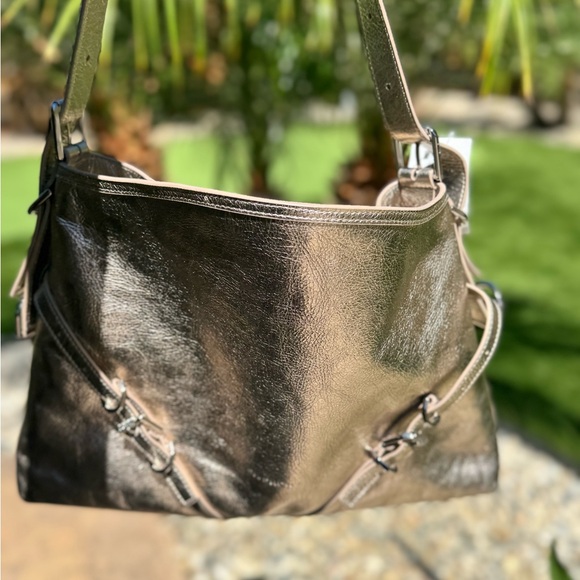 Givency Metallic Voyou - Picture 1 of 8